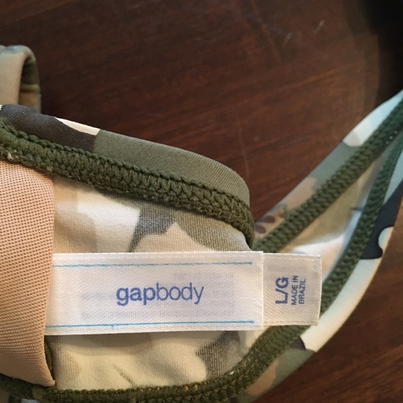 Gap camo halter bikini top L - Picture 3 of 5
